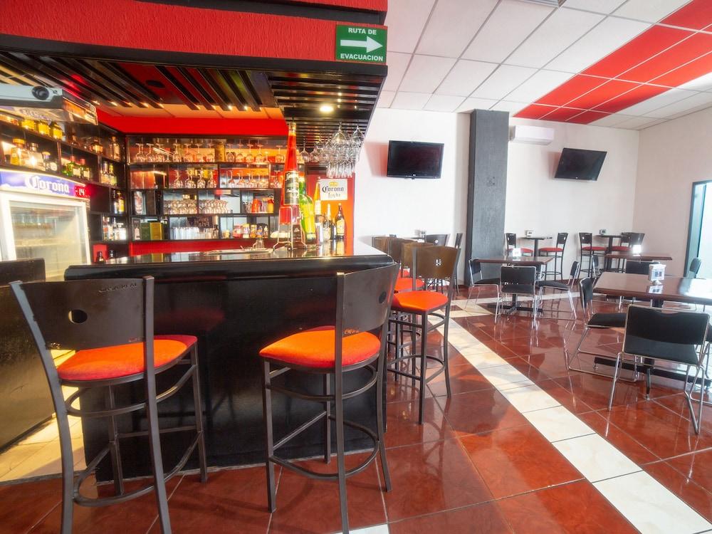 Capital O Hotel Casa Real Celaya Celaya  Eksteriør billede